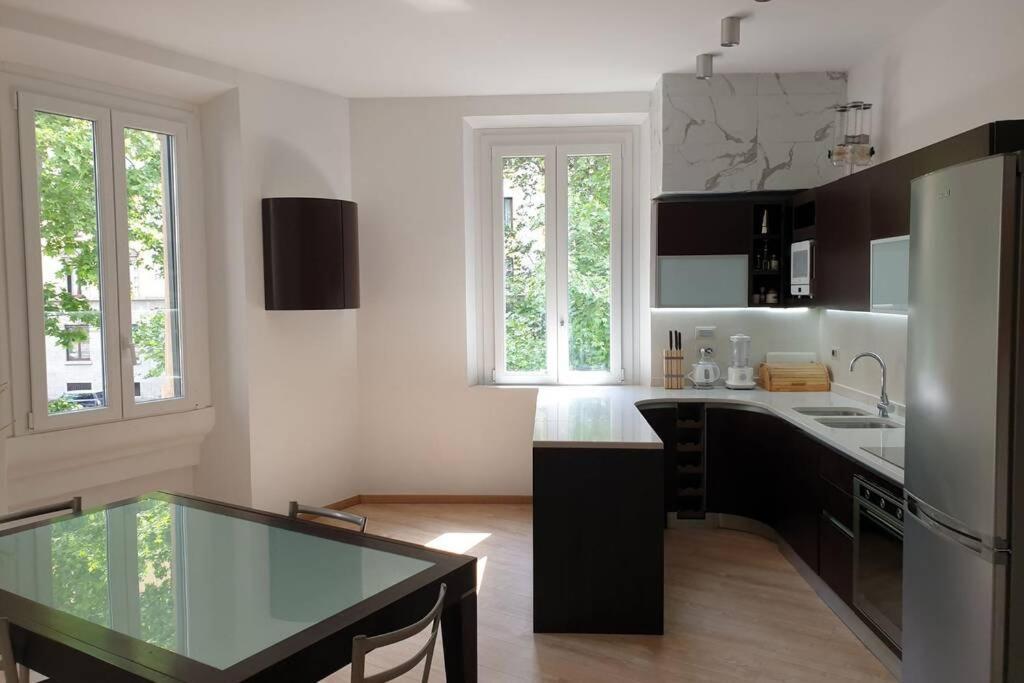 Your Lovely Home, Porta Venezia-1 Queen Bed, 3 Single Beds, 1 Sofa Bed- Milan Exterior photo